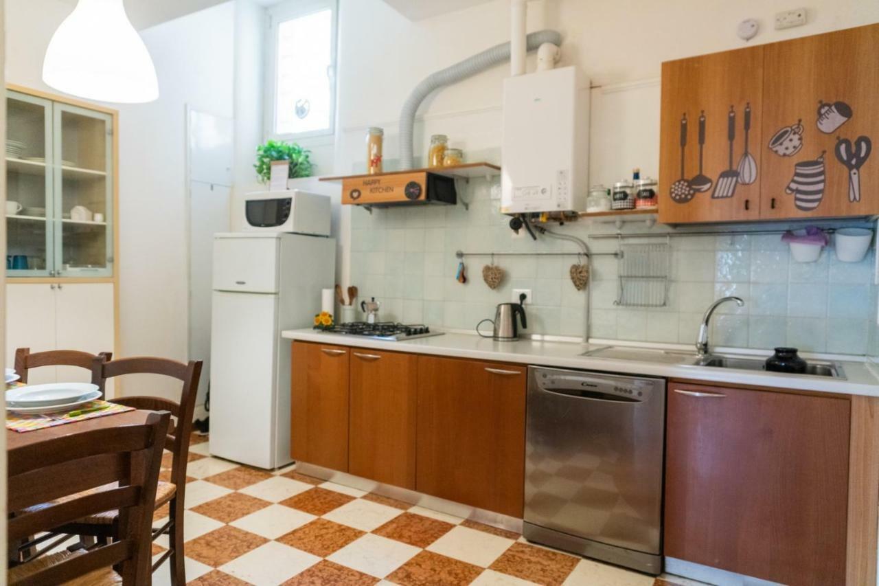 Domus Verona - Accogliente Residenza Rocchetto A 25Mt Da Piazza Erbe 외부 사진